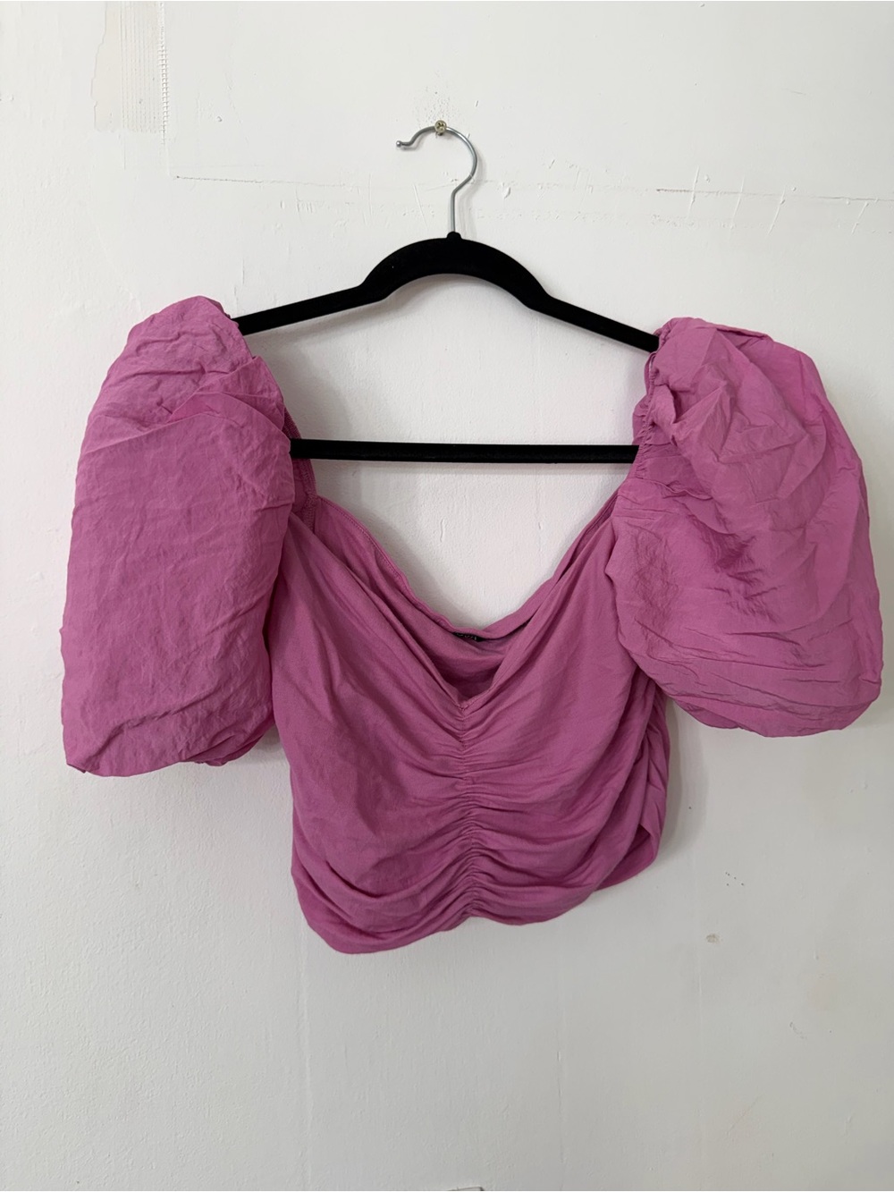 Zara Ruched Puff-Sleeve Crop Top in Berry Pink